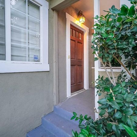 Stylish 2 Bed & 2 Bath At The Heart Of Hollywood With Free Parking - One Car Only Διαμέρισμα Λος Άντζελες Εξωτερικό φωτογραφία